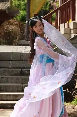 《穿越时空之灵格格》：清宫少女的爆笑奇遇，爱情与命运的华丽冒险！